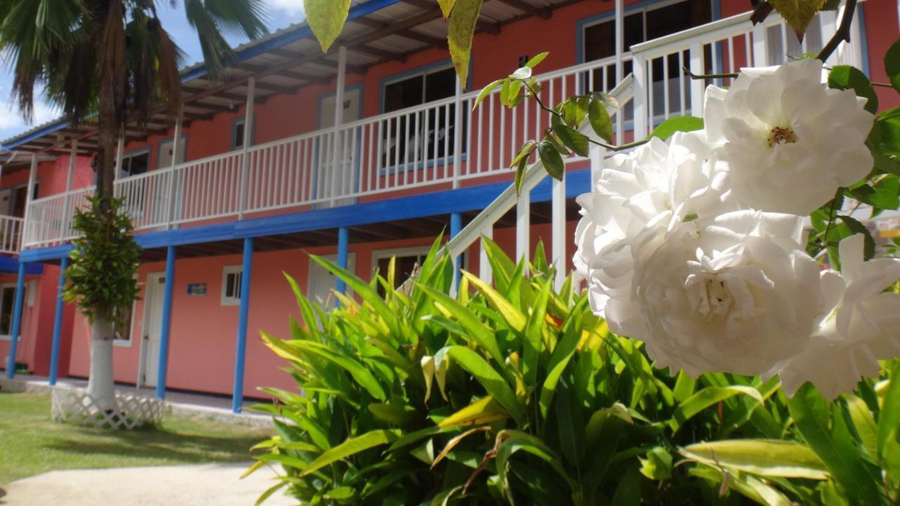 Hotel Posada del Mar Fresh Water Bay Exterior foto